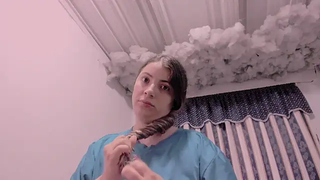 Snapshot of Lauu_G chatting on 11-29-25, 10:51 Lauu G online show from 11-29-25, 10:51