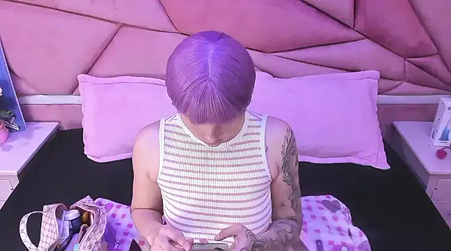 Snapshot of ChloeeTompson_ chatting on 03-07-25, 03:19 ChloeeTompson online show from 03-07-25, 03:19