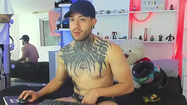 Snapshot of _tatho_perovich_ chatting on 12-22-24, 05:12 tatho perovich online show from 12-22-24, 05:12