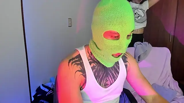 Snapshot of _tatho_perovich_ chatting on 02-19-25, 04:44 tatho perovich online show from 02-19-25, 04:44