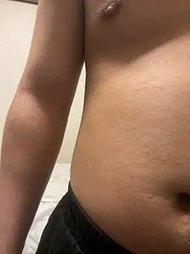 YU-KI00 online show from 11-18-25, 12:42