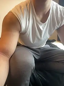 YU-KI00 online show from 03-19-26, 03:21