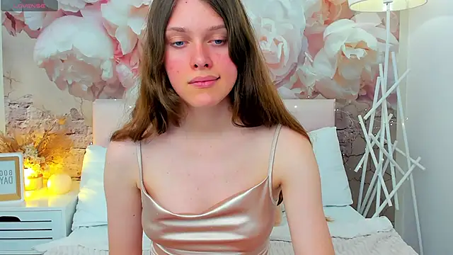 Snapshot of JaneBrowni chatting on 06-19-26, 12:31 JaneBrowni online show from 06-19-26, 12:31