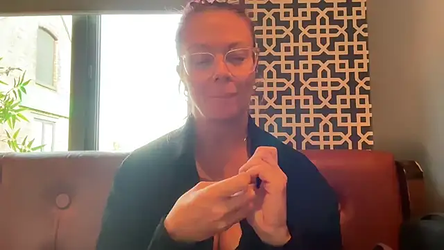 MelodyRoseUk online show from 11-05-25, 11:32