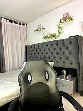 Amiirra  online show from 09-10-25, 06:24