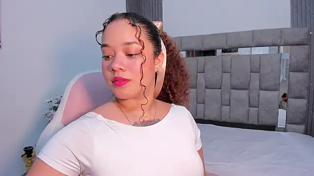 zulyjones online show from 11-17-25, 07:08