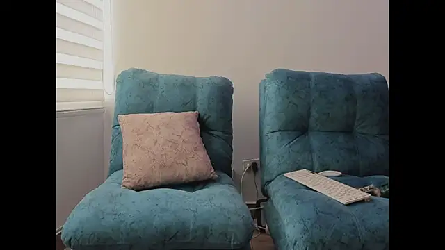 tamy ian online show from 11-28-25, 01:47