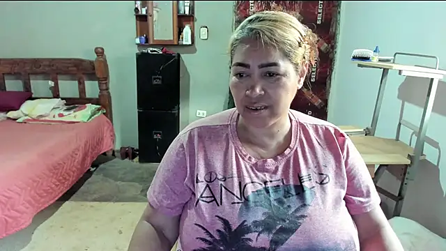 Snapshot of anubys_godes chatting on 02-28-25, 11:47 anubys godes online show from 02-28-25, 11:47