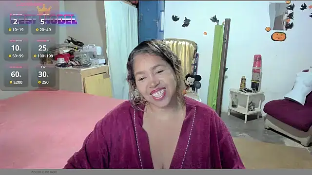 Snapshot of anubys_godes chatting on 11-15-25, 10:45 anubys godes online show from 11-15-25, 10:45