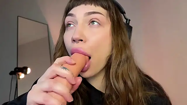 PaulaPratt online show from 02-21-25, 03:56