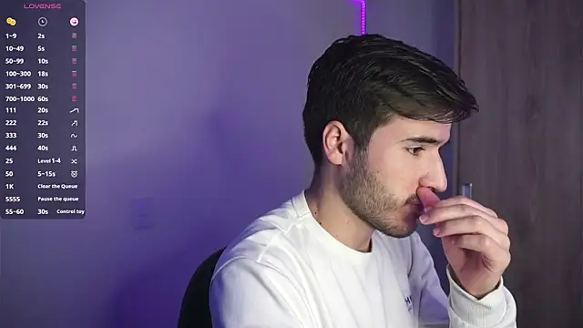 Tony Wylie online show from 01-10-25, 02:55