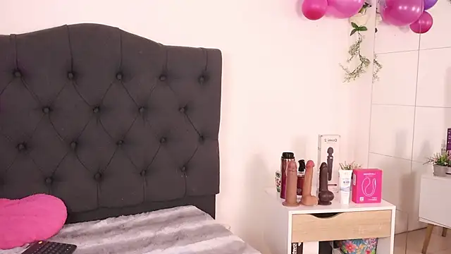 Snapshot of justnala_ chatting on 09-17-25, 01:13 justnala online show from 09-17-25, 01:13