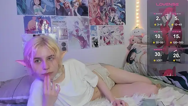 Snapshot of angel_hao chatting on 12-23-24, 02:13 angel hao online show from 12-23-24, 02:13