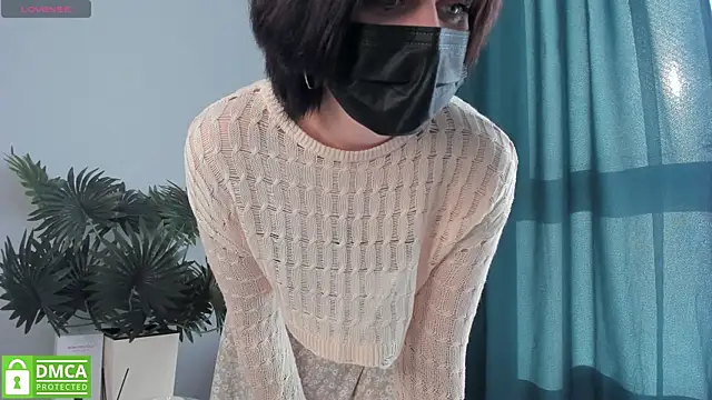 Emmi Flowers online show from 09-19-25, 10:16