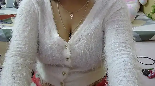 Snapshot of Bold_Pooja chatting on 02-16-25, 04:31 Bold Pooja online show from 02-16-25, 04:31