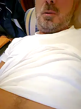 Snapshot of 1talianBeutifulCock chatting on 12-02-24, 01:13 1talianBeutifulCock online show from 12-02-24, 01:13