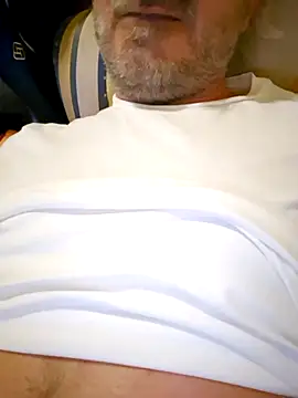 Snapshot of 1talianBeutifulCock chatting on 02-13-25, 06:16 1talianBeutifulCock online show from 02-13-25, 06:16