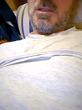 Snapshot of 1talianBeutifulCock chatting on 02-18-25, 01:11 1talianBeutifulCock online show from 02-18-25, 01:11