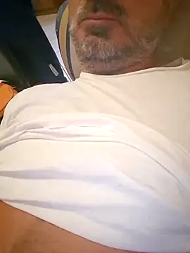 Snapshot of 1talianBeutifulCock chatting on 10-19-25, 03:34 1talianBeutifulCock online show from 10-19-25, 03:34