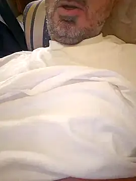 Snapshot of 1talianBeutifulCock chatting on 10-27-25, 01:15 1talianBeutifulCock online show from 10-27-25, 01:15