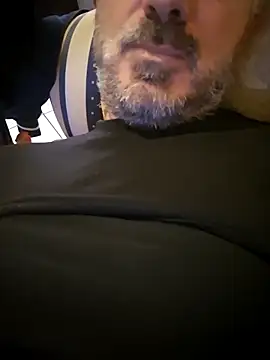 Snapshot of 1talianBeutifulCock chatting on 11-12-25, 02:06 1talianBeutifulCock online show from 11-12-25, 02:06