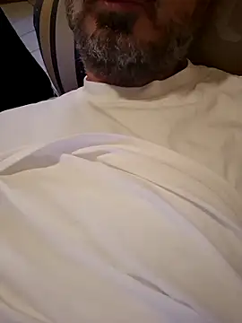 Snapshot of 1talianBeutifulCock chatting on 11-19-25, 01:33 1talianBeutifulCock online show from 11-19-25, 01:33