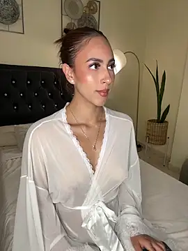 Snapshot of paauly chatting on 06-19-26, 10:41 paauly online show from 06-19-26, 10:41