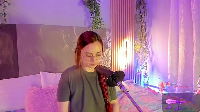 centaurigirl online show from 02-07-26, 05:00