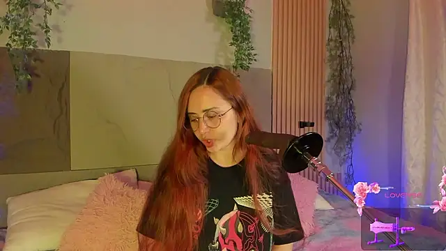 centaurigirl online show from 02-24-26, 05:05