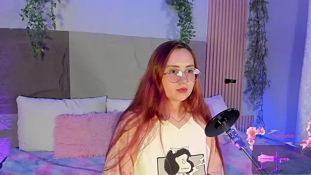 centaurigirl online show from 02-25-26, 04:11