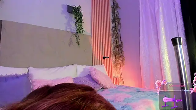 centaurigirl online show from 04-18-26, 04:05