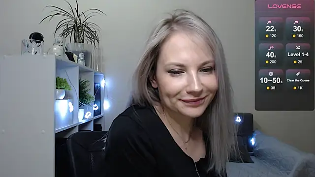 Sunny bunny6 online show from 12-16-24, 09:57