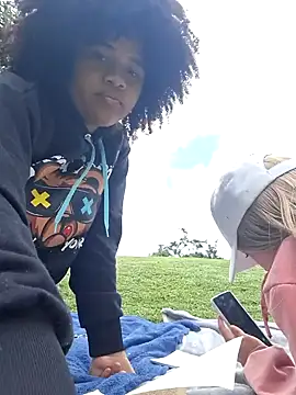 Snapshot of DANIELA_MICHEL chatting on 01-28-25, 04:52 DANIELA MICHEL online show from 01-28-25, 04:52