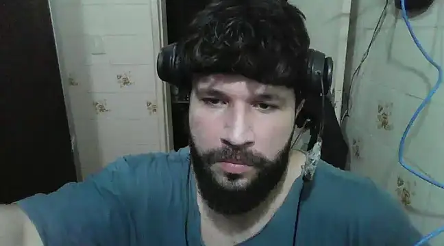 Snapshot of Cauan-t chatting on 01-05-25, 01:03 Cauan-t online show from 01-05-25, 01:03