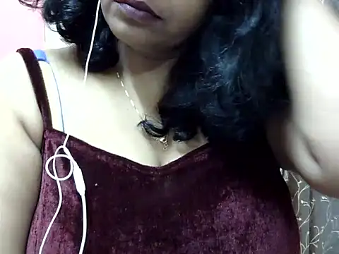 Snapshot of Riya_riyaa chatting on 12-14-24, 04:09 Riya riyaa online show from 12-14-24, 04:09