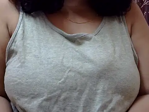 Snapshot of Riya_riyaa chatting on 01-30-25, 10:50 Riya riyaa online show from 01-30-25, 10:50