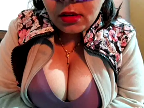 Snapshot of Anjalihotwife chatting on 12-26-24, 03:16 Anjalihotwife online show from 12-26-24, 03:16