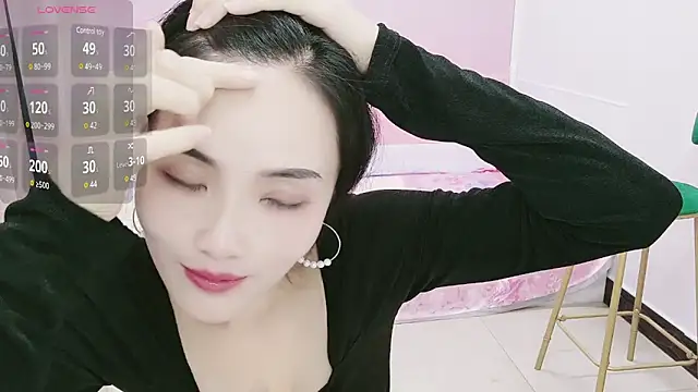 Snapshot of Mimiki-oo chatting on 02-27-25, 01:05 Mimiki-oo online show from 02-27-25, 01:05