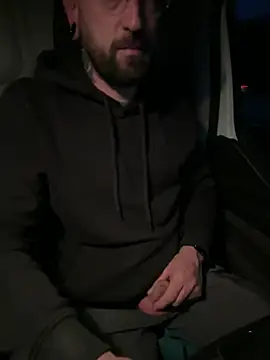 Snapshot of _Haptic_ chatting on 03-21-25, 04:39 Haptic online show from 03-21-25, 04:39