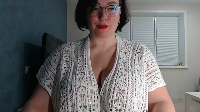 Nora Star online show from 10-26-25, 06:58