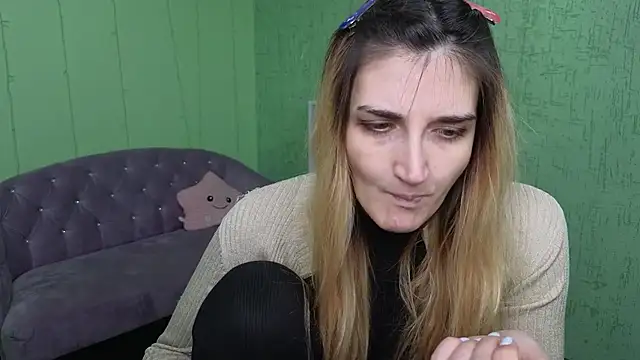 Nika Kitten online show from 12-19-25, 09:27