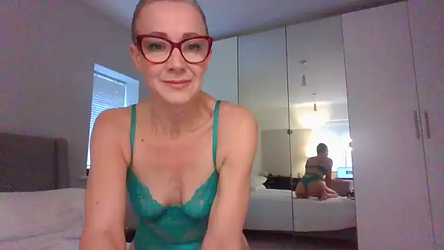 Snapshot of ELEGANT-ARIA36 chatting on 12-18-24, 11:13 ELEGANT-ARIA36 online show from 12-18-24, 11:13