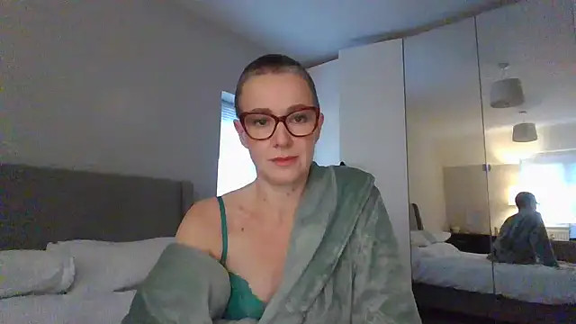 Snapshot of ELEGANT-ARIA36 chatting on 01-07-25, 03:23 ELEGANT-ARIA36 online show from 01-07-25, 03:23