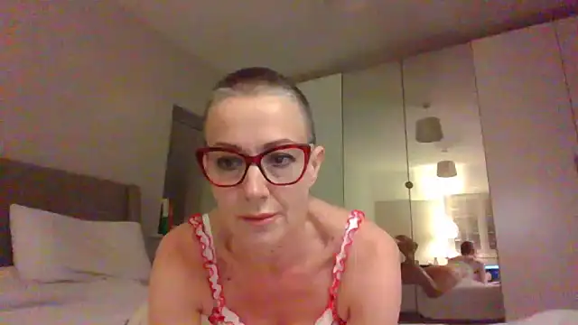 Snapshot of ELEGANT-ARIA36 chatting on 01-26-25, 05:44 ELEGANT-ARIA36 online show from 01-26-25, 05:44