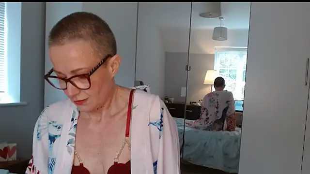 Snapshot of ELEGANT-ARIA36 chatting on 02-14-25, 12:36 ELEGANT-ARIA36 online show from 02-14-25, 12:36