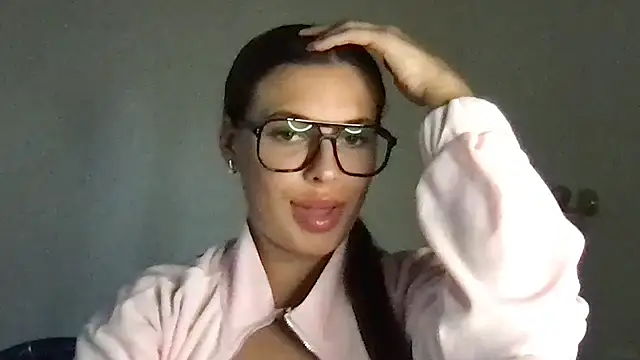 Snapshot of MoonriseGoddess chatting on 06-03-26, 03:50 MoonriseGoddess online show from 06-03-26, 03:50