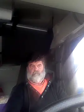Snapshot of Billy72 chatting on 12-12-24, 01:39 Billy72 online show from 12-12-24, 01:39