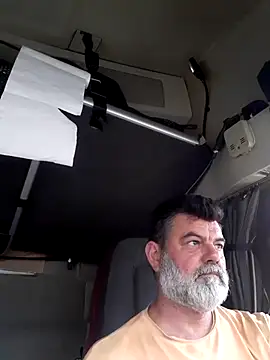 Snapshot of Billy72 chatting on 06-01-26, 04:31 Billy72 online show from 06-01-26, 04:31