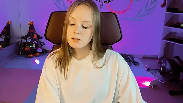 VivienLeeigh online show from 12-26-24, 08:32