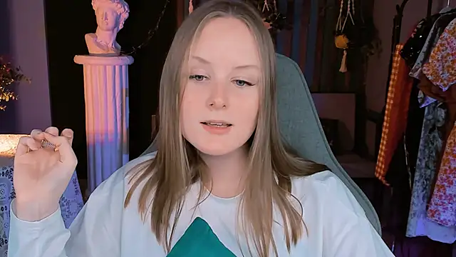 VivienLeeigh online show from 12-28-24, 07:11